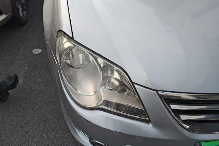 Used Volkswagen Bora 2012 1.6L Manual Fashion Edition Right Front Headlight
