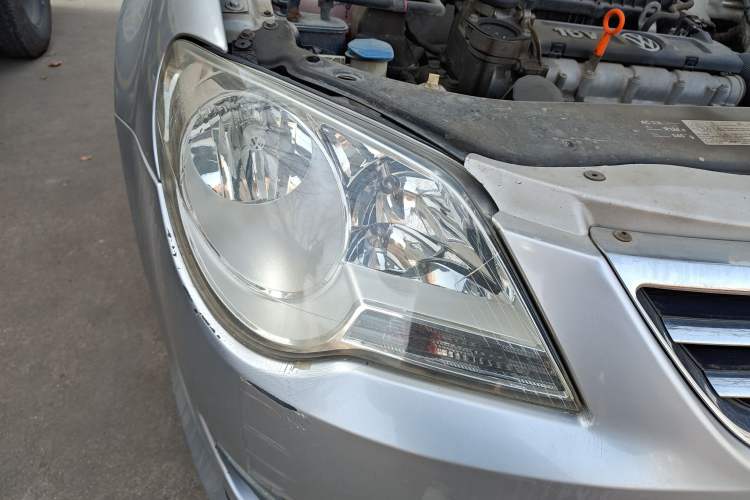 Used Volkswagen Bora 2012 1.6L Manual Fashion Edition Right Front Headlight