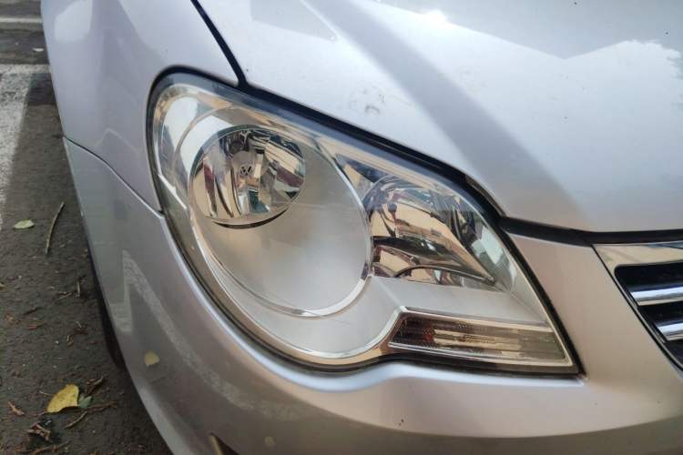 Used Volkswagen Bora 2012 1.6L Manual Fashion Edition Right Front Headlight