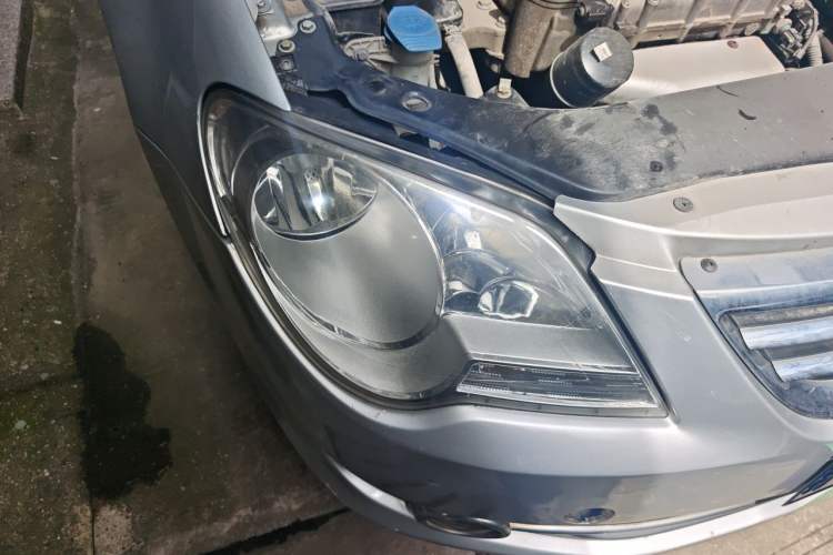 Used Volkswagen Bora 2012 1.6L Manual Fashion Edition Right Front Headlight