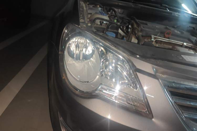 Used Volkswagen Bora 2012 1.4T Automatic Comfort Edition Right Front Headlight