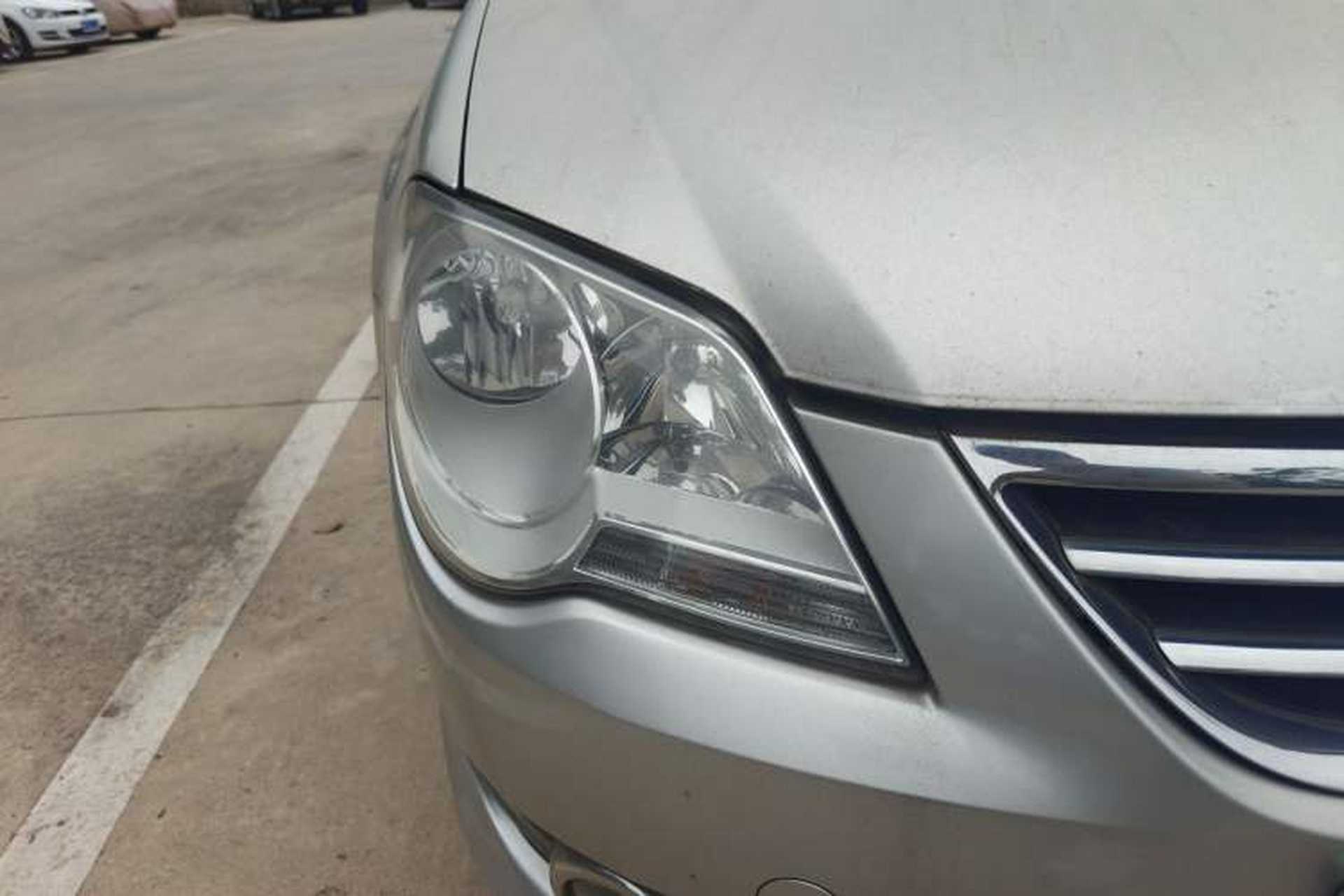 Used Volkswagen Bora 2012 1.6L Automatic Fashion Edition Right Front Headlight
