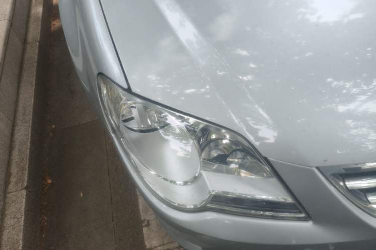 Used Volkswagen Bora 2012 1.6L Automatic Comfort Edition Right Front Headlight