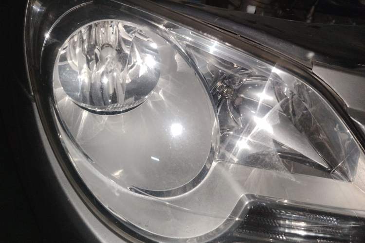 Used Volkswagen Bora 2012 1.6L Automatic Fashion Edition Right Front Headlight