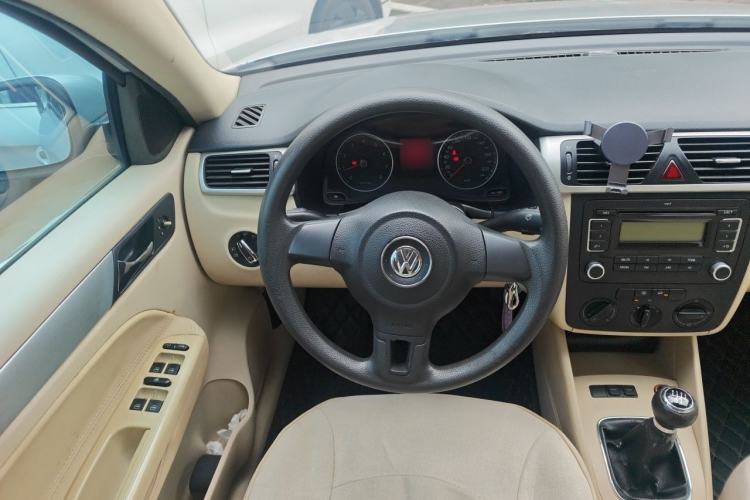 Used Volkswagen Bora 2012 1.6L Manual Fashion Edition Steering Wheel