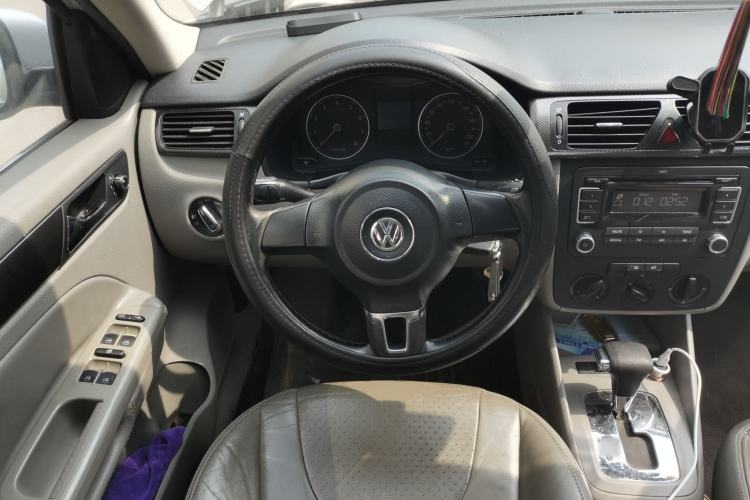 Used Volkswagen Bora 2012 1.6L Automatic Comfort Edition Steering Wheel
