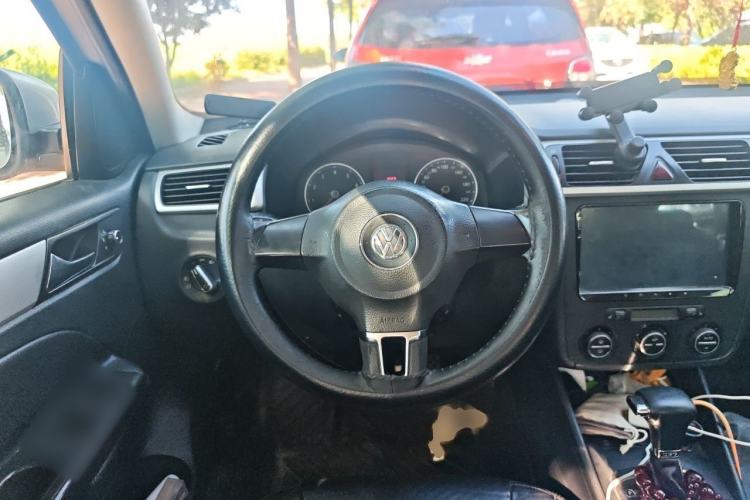 Used Volkswagen Bora 2012 1.4T Automatic Luxury Version Steering Wheel