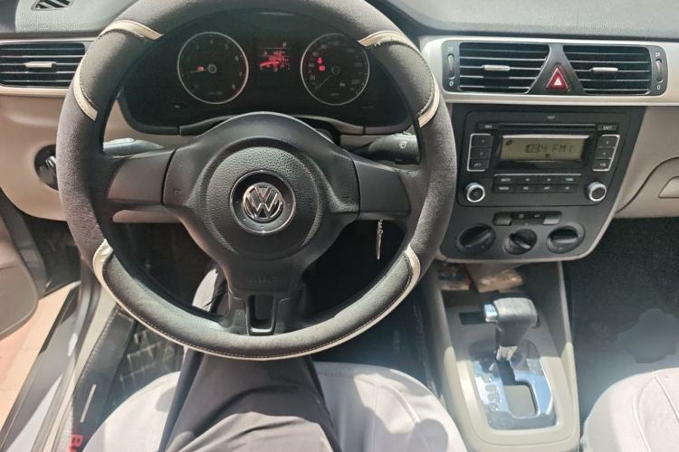 Used Volkswagen Bora 2012 1.6L Automatic Fashion Edition Steering Wheel