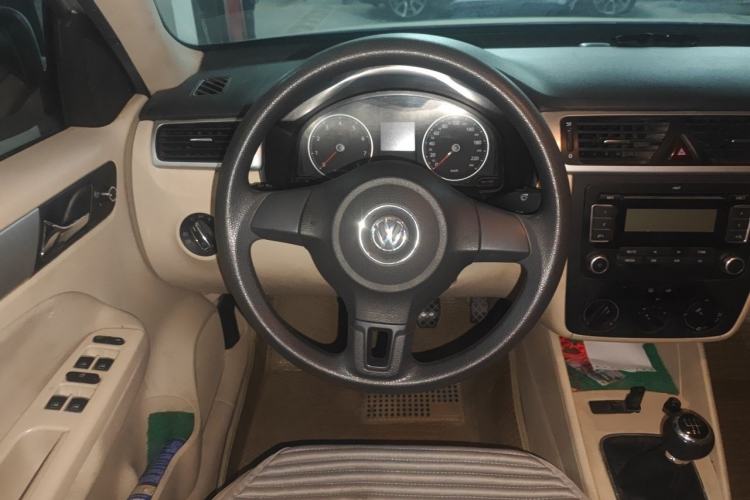 Used Volkswagen Bora 2012 1.6L Manual Fashion Edition Steering Wheel