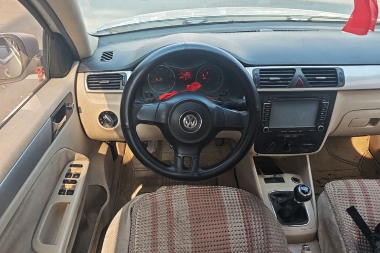 Used Volkswagen Bora 2012 1.6L Manual Fashion Edition Steering Wheel