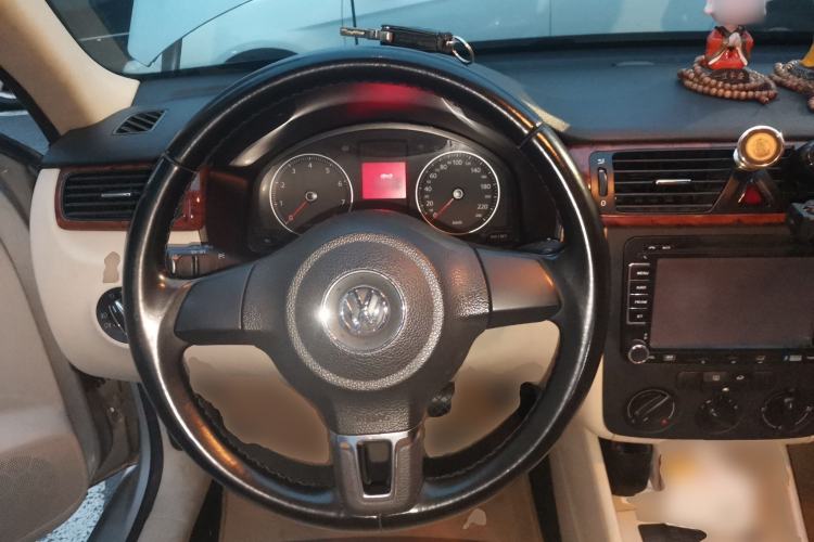 Used Volkswagen Bora 2012 1.6L Manual Comfort Model Steering Wheel
