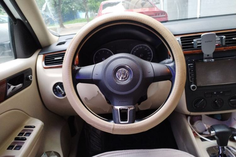 Used Volkswagen Bora 2012 1.6L Automatic Comfortable Value Edition Steering Wheel
