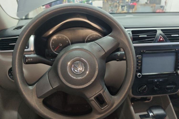 Used Volkswagen Bora 2012 1.6L Automatic Fashion Edition Steering Wheel
