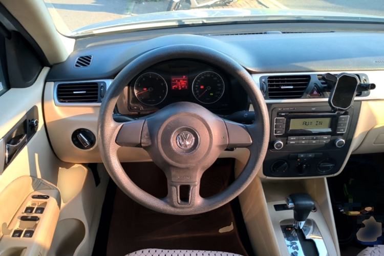 Used Volkswagen Bora 2012 1.6L Automatic Fashion Edition Steering Wheel