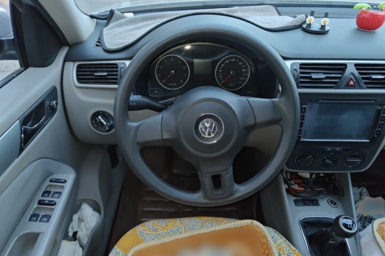 Used Volkswagen Bora 2012 1.6L Manual Fashion Edition Steering Wheel