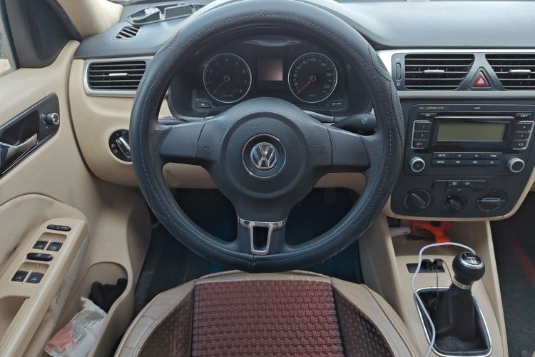 Used Volkswagen Bora 2012 1.6L Manual Fashion Edition Steering Wheel