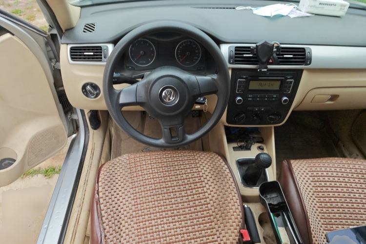 Used Volkswagen Bora 2012 1.6L Manual Fashion Edition Steering Wheel