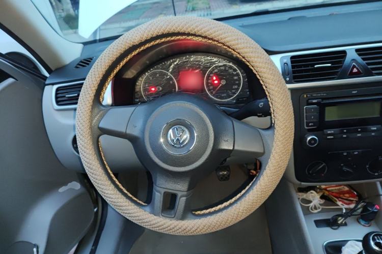 Used Volkswagen Bora 2012 1.6L Manual Fashion Edition Steering Wheel