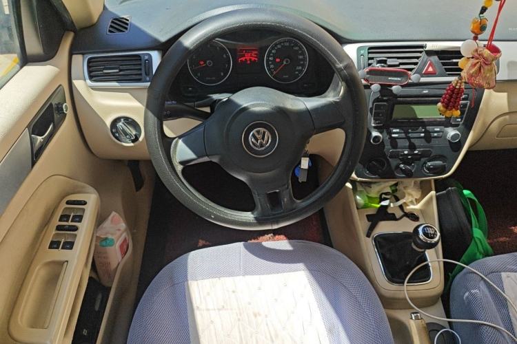 Used Volkswagen Bora 2012 1.6L Manual Fashion Edition Steering Wheel