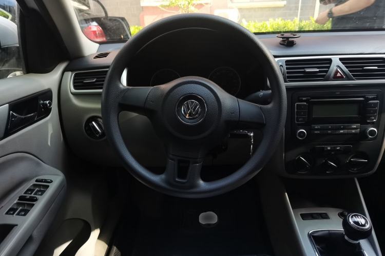 Used Volkswagen Bora 2012 1.6L Manual Fashion Edition Steering Wheel