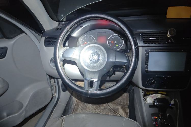 Used Volkswagen Bora 2012 1.6L Automatic Comfort Edition Steering Wheel