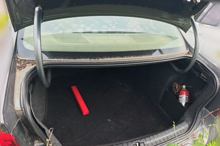 Used Volkswagen Bora 2012 1.6L Automatic Comfort Edition Trunk