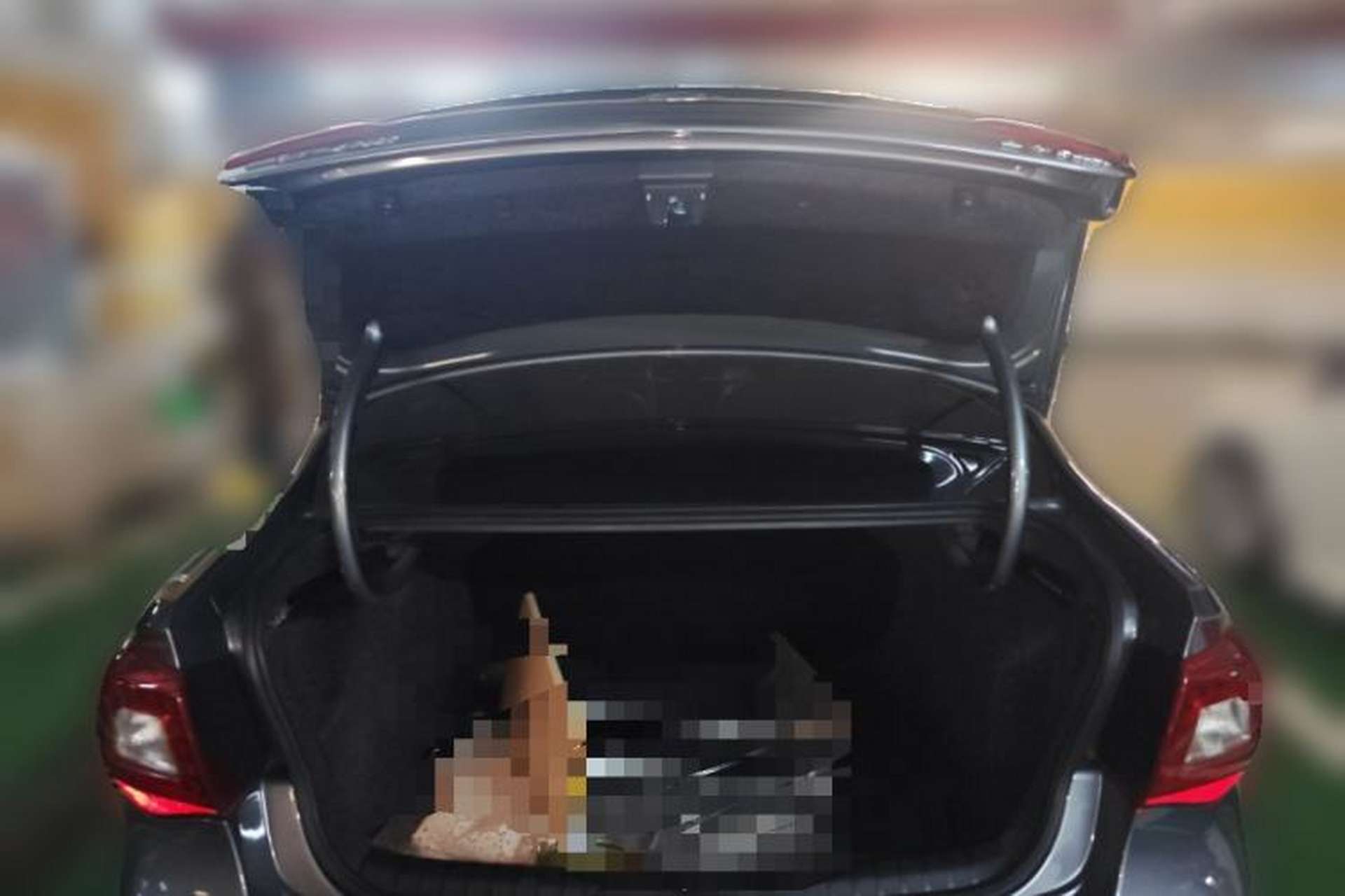 Used Volkswagen Bora 2012 1.6L Manual Fashion Edition Trunk