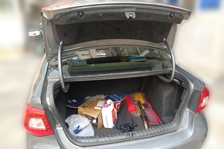 Used Volkswagen Bora 2012 1.6L Manual Fashion Edition Trunk
