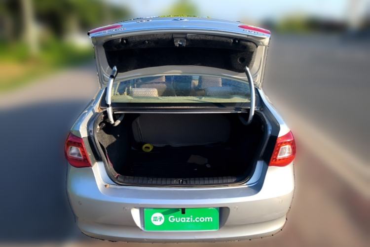 Used Volkswagen Bora 2012 1.6L Automatic Fashion Edition Trunk