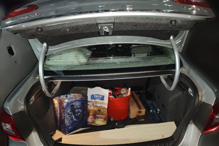 Used Volkswagen Bora 2012 1.6L Manual Fashion Edition Trunk