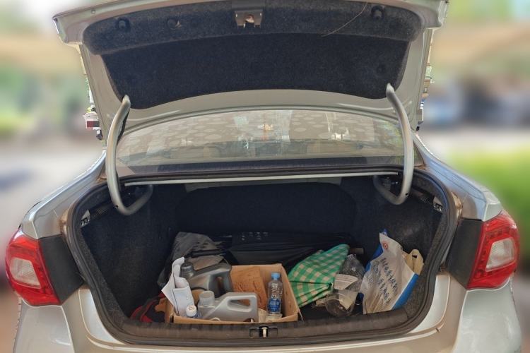 Used Volkswagen Bora 2012 1.6L Manual Fashion Edition Trunk