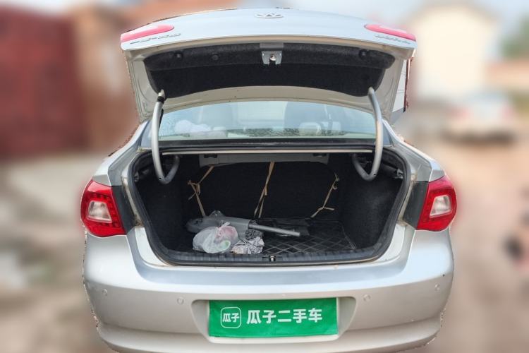 Used Volkswagen Bora 2012 1.6L Manual Fashion Edition Trunk