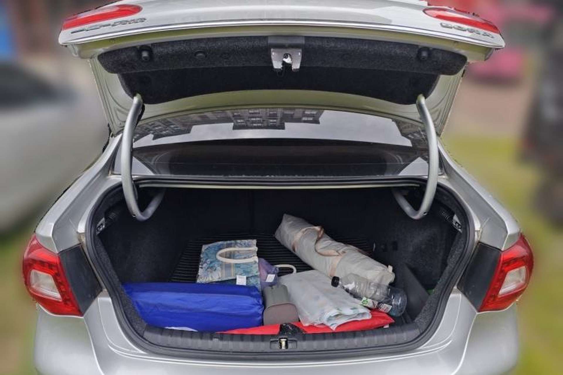 Used Volkswagen Bora 2012 1.6L Automatic Comfort Edition Trunk
