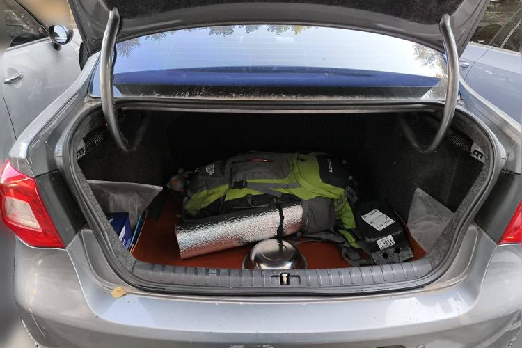 Used Volkswagen Bora 2012 1.6L Automatic Fashion Edition Trunk