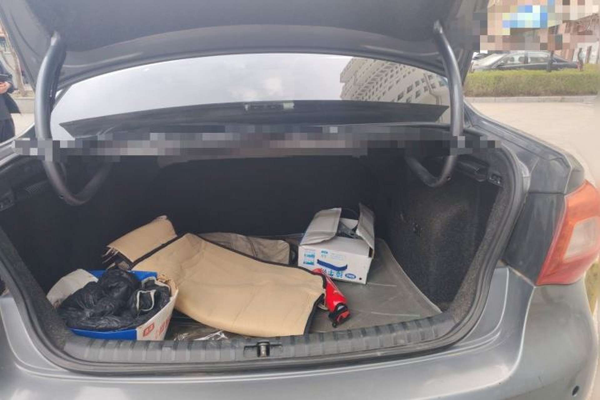 Used Volkswagen Bora 2012 1.6L Automatic Fashion Edition Trunk