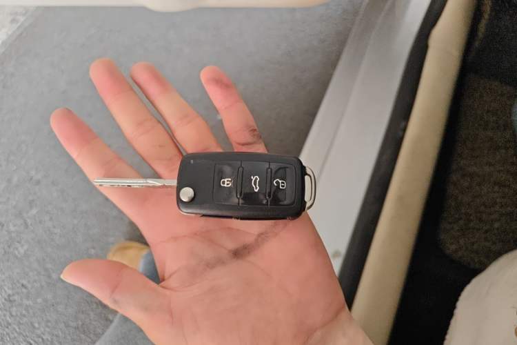 Used Volkswagen Bora 2012 1.6L Automatic Fashion Edition Vehicle Key