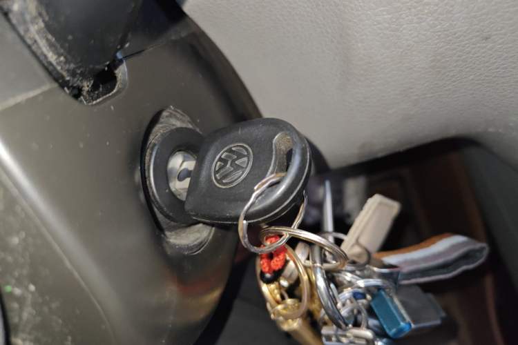 Used Volkswagen Bora 2012 1.6L Manual Fashion Edition Vehicle Key