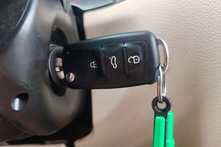 Used Volkswagen Bora 2012 1.6L Manual Fashion Edition Vehicle Key