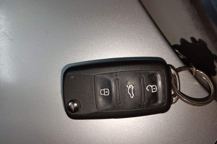 Used Volkswagen Bora 2012 1.6L Manual Fashion Edition Vehicle Key