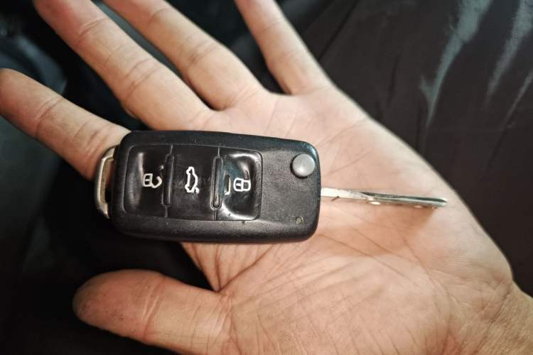Used Volkswagen Bora 2012 1.6L Automatic Fashion Edition Vehicle Key