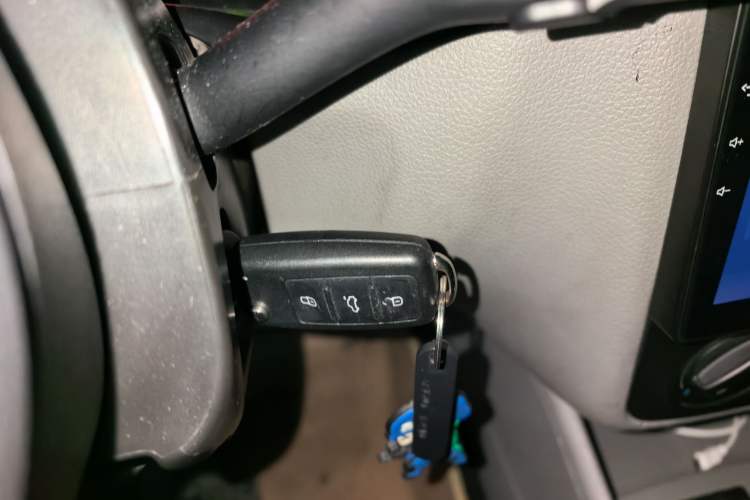 Used Volkswagen Bora 2012 1.6L Automatic Fashion Edition Vehicle Key