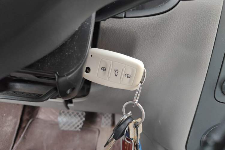 Used Volkswagen Bora 2012 1.6L Automatic Fashion Edition Vehicle Key