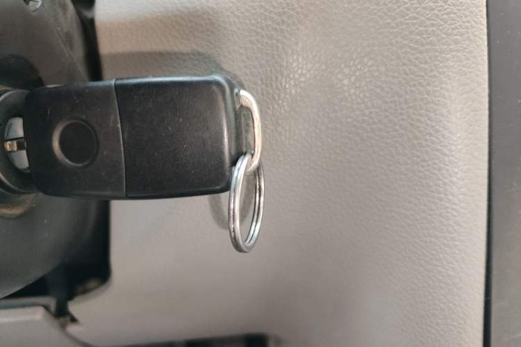 Used Volkswagen Bora 2012 1.6L Manual Fashion Edition Vehicle Key
