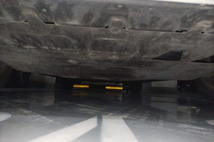 Used Volkswagen Bora 2012 1.6L Automatic Comfort Edition Chassis Front