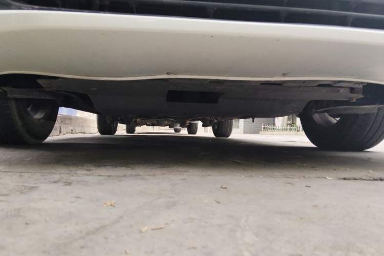 Used Volkswagen Bora 2012 1.6L Automatic Fashion Edition Chassis Front