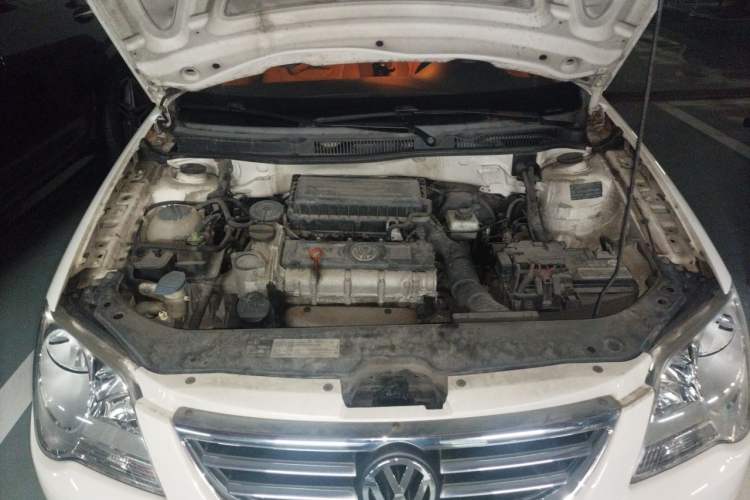 Used Volkswagen Bora 2012 1.6L Automatic Comfort Edition Engine Bay