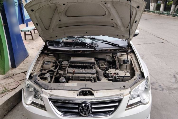 Used Volkswagen Bora 2012 1.6L Automatic Fashion Edition Engine Bay