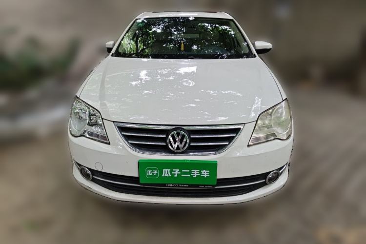 Used Volkswagen Bora 2012 1.6L Manual Fashion Edition Front