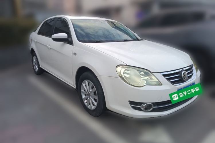Used Volkswagen Bora 2012 1.6L Automatic Fashion Edition Front Right 45 Deg