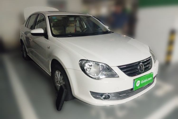 Used Volkswagen Bora 2012 1.6L Automatic Comfort Edition Front Right 45 Deg